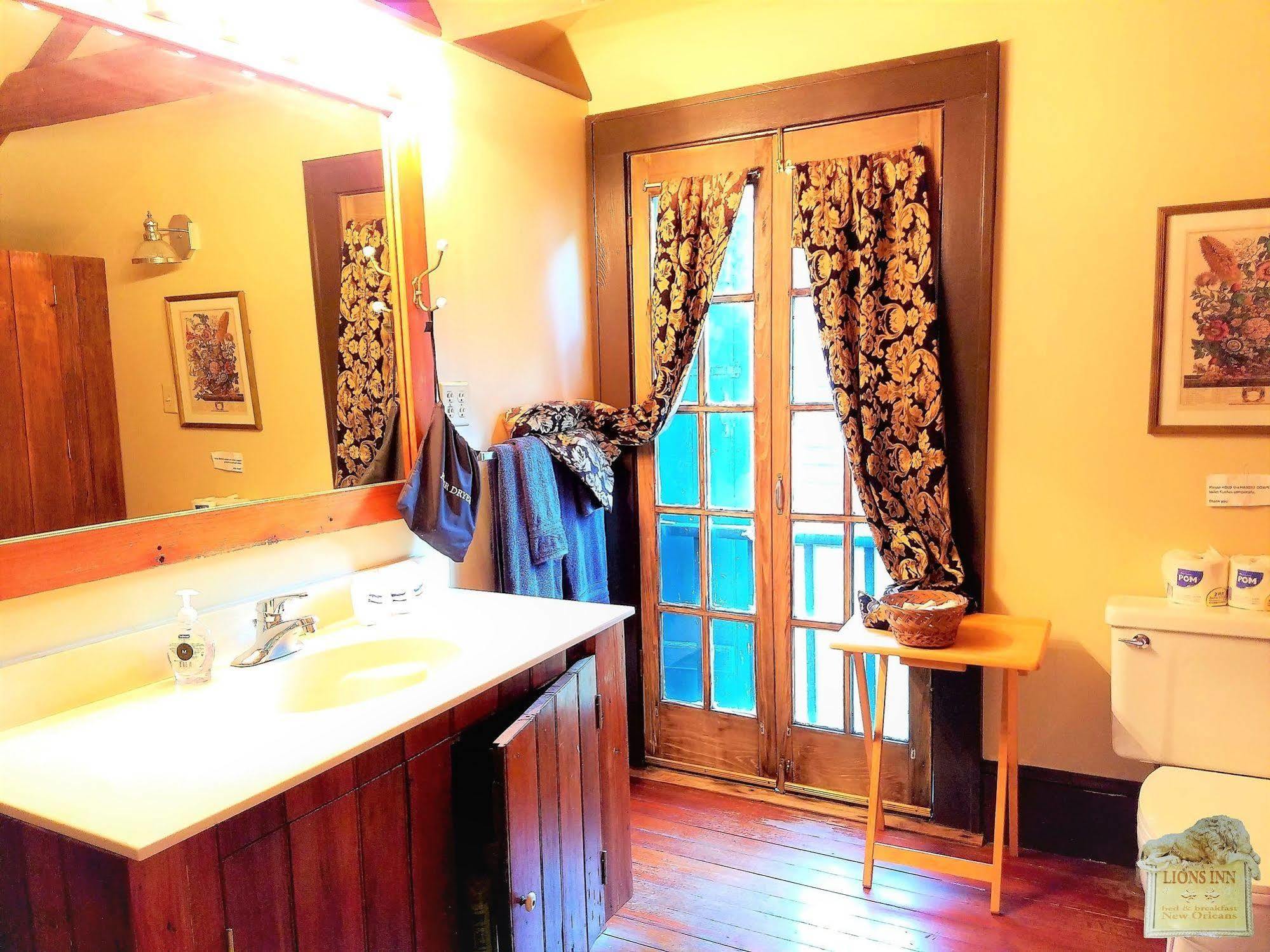 Lion'S Inn Bed And Breakfast Nova Orleães Exterior foto